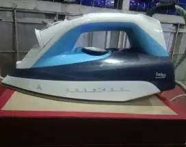 Setrika uap merk beko 7124 B