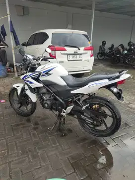 HONDA CB 150R 2012