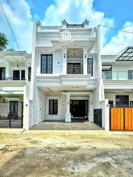 Rumah Mewah Modern Classic Dalam Cluster Di Jagakarsa