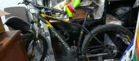 Polygon Premier 5 (Like New)