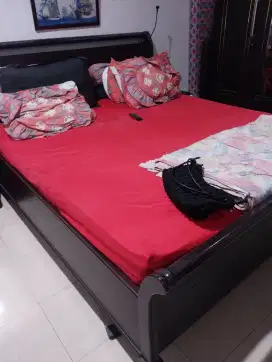 Dipan kayu + kasur springbed