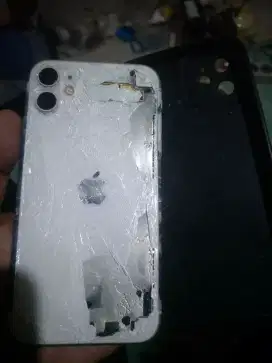 Apple 11 bekas mesin nyala