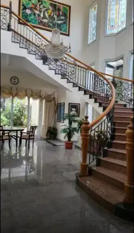 Mewah! Rumah Araya Graha Golf Kota Malanh