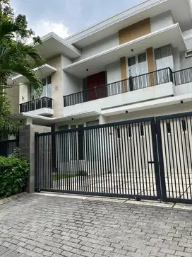 DISEWAKAN GRAHA FAMILI SURABAYA BARAT