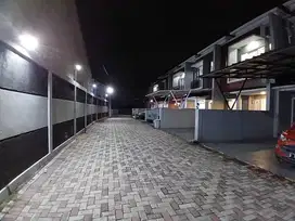 Dijual Rumah 2 Lantai Ready Unit Dekat SD Sekar Adi