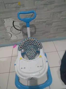 Djual baby walker