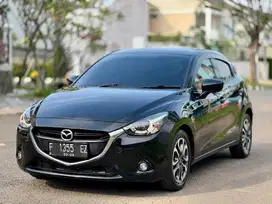 MAZDA 2 R AT 2015 HITAM PAJAK PANJANG