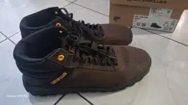 Caterpillar Hex + Mid Canvas