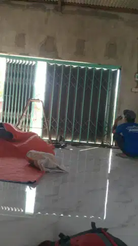Produsen pintu harmonika