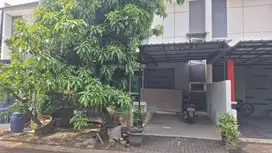 Dijual rumah 2 lt lokasi bagus di Kota wisata Cibubur
