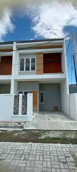 Dijual Rumah Daerah Rungkut dekat UPN surabaya