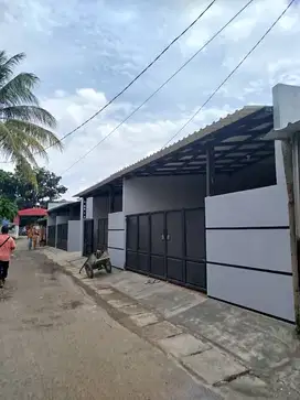 DI SEWAKAN RUMAH KONTRAKAN DI CILODONG DEPOK (1 MENIT DR PASAR PUCUNG)