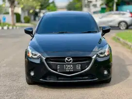Mazda 2 R 1.5 AT 2015