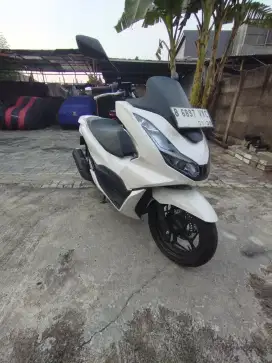 Honda pcx160 tahun 2023