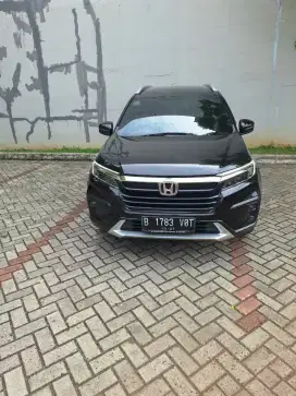 Mobil brv gress barang pribadi