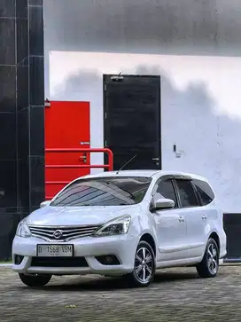 DP 9JT NISSAN GRAND LIVINA XV 1.5 AT 2017