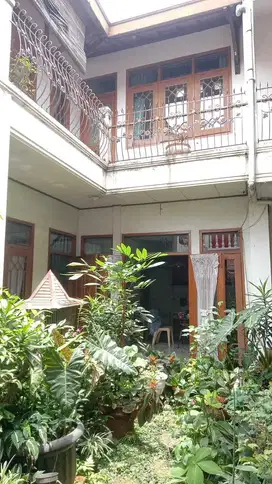 Dijual kostan aktif 2 lantai Dekat RS Immanuel BAndung