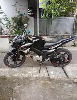 YAMAHA VIXION 2015