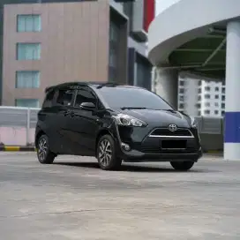 TOYOTA SIENTA V HITAM 2017, TDP: 15JT ALL IN