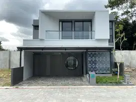 RUMAH MEWAH FREE FURNISH DEKAT SLEMAN CITY HALL