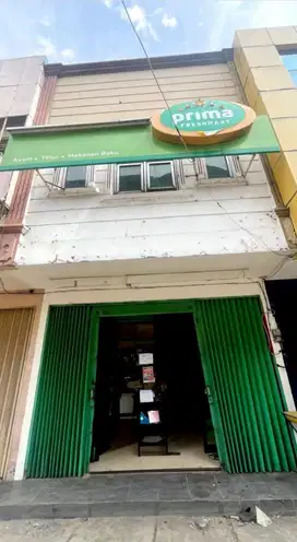 Ruko siap pakai, lokasi strategis, cocok untuk segala jenis usaha.