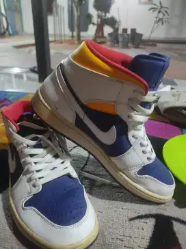 Air Jordan 1mid