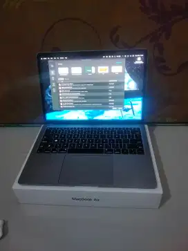 Macbook air retina 13 inch 2019 ram 8/256