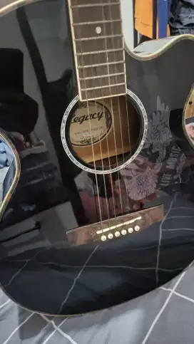 Gitar akustik elektrik