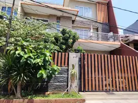 DI JUAL RUMAH MURAH via lelang lokasi komp greenville