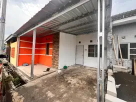 Di sewakan rumah di home parangjoro no 8 solo baru