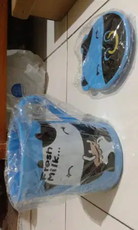 Gelas plastik melamin remaja pria gambar hewan sapi warna  biru.