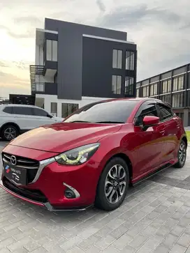MAZDA 2 R 2018 MERAH KM 50rb PAJAK PANJANG TANGAN PERTAMA RAWATAN GRES