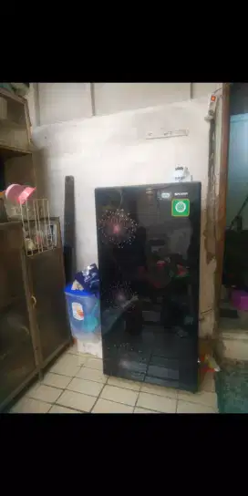 Kulkas Sharp 1 pintu