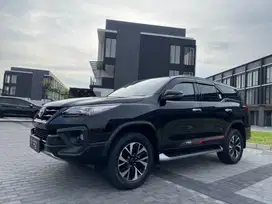 KM 35rb VRZ TRD 2019 HITAM LIKE NEW PAJAK PANJANG TANGAN PERTAMA RAWAT