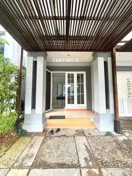 Disewakan Rumah Siap Huni Sangat Terawat Dekat Living World