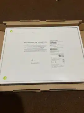 MacBook Air M3 13inch 16/256 iBox segel