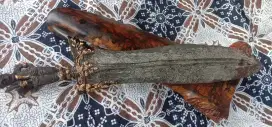 Keris Condong campur kinatah emas