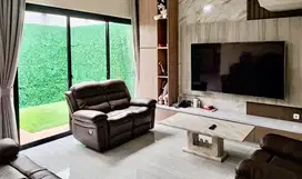 Rumah Mewah 3,5 Lantai di Green Garden FullyFurnised,Siap Huni!