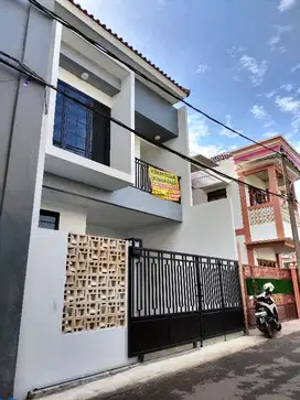 Rumah Minimalis dekat Taman mini Lubang buaya