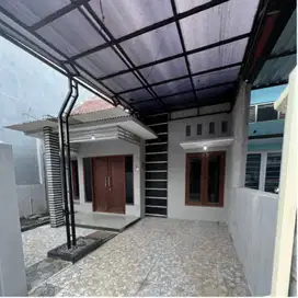 RUMAH SEWA TAHUNAN GRESIK SEMEN PETROKIMIA JIIPE KOTA KARTINI