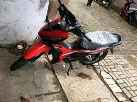 HONDA REVO X RED