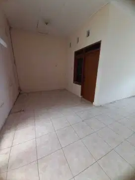Dijual Rumah Cantik & Nyaman Taman Kopo Indah 3
