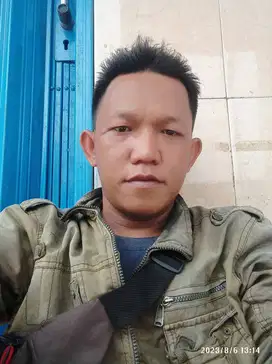 Saya mencari pekerjaan kenek, gudang ataupun kurir.