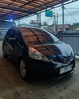 DIJUAL CEPAT Honda Jazz RS 1.5 A/M Plat F TH 2010