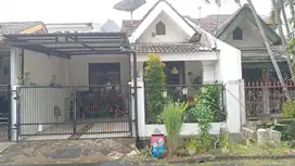 Dijual Rumah di Kencana Loka BSD