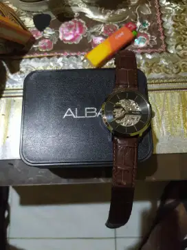 Jam tangan otomatis alba  ada box beserta kuitansi pembelian