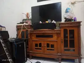 Jual b.u tv lcd politron 42inc masih pake setbox