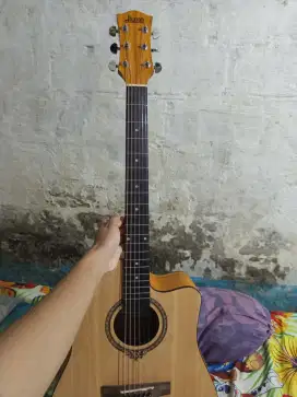 Gitar Akustik Ori Dluxe Masih mulus