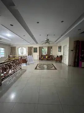 Rumah Villa Strategis di Sawangan Permai Dekat Pintu Tol Desari Depok