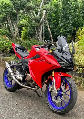 JUAL CEPAT TERMURAH HONDA CBR 150R TAHUN 2021 LOW KM PAJAK PANJANG